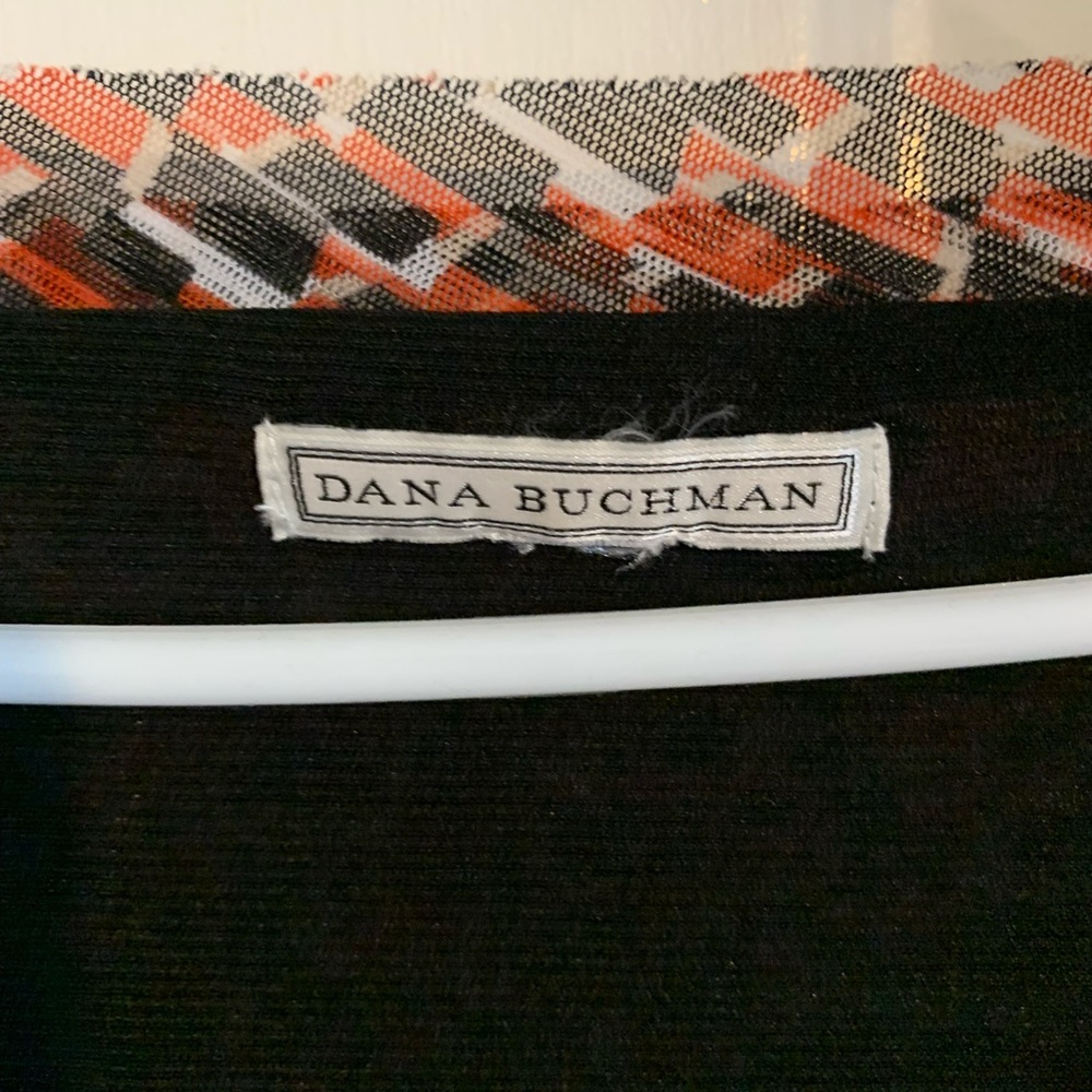 Dana Buchman Black & Rust Geometric V-Neck Short Sleeve Top - Picture 2 of 7